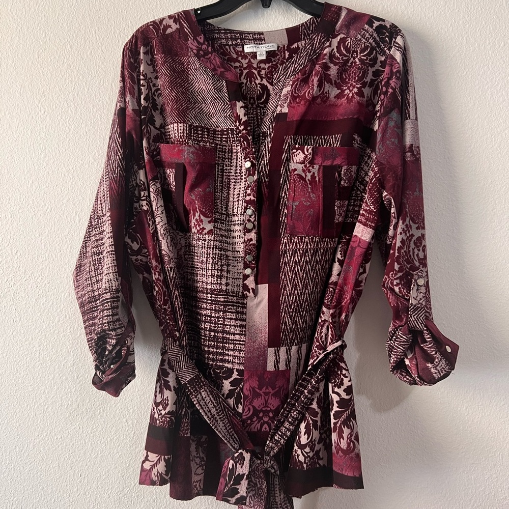 Notations women’s dressy long sleeve V neck pocket cuffed printed blouse 2X NWNT